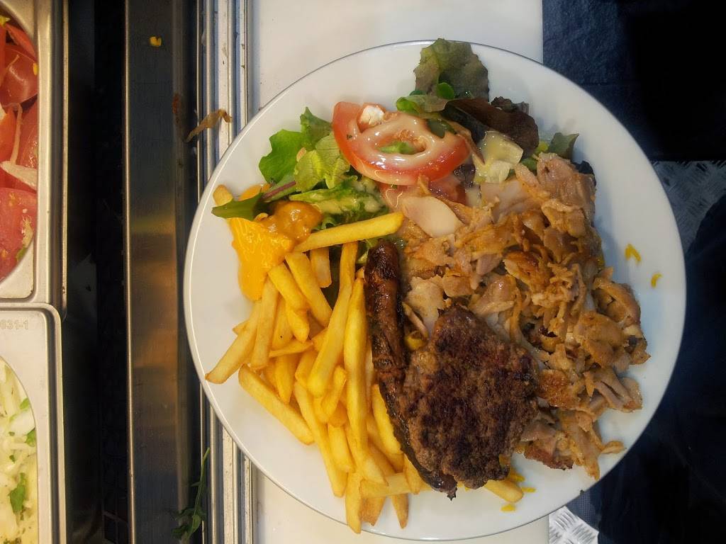 Le Généreux Paris - Food Tableware French fries Ingredient Staple food