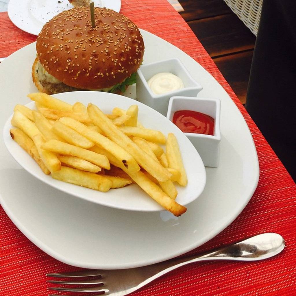 LA STRADA BURGER Le Havre - Dish Food French fries Cuisine Junk food