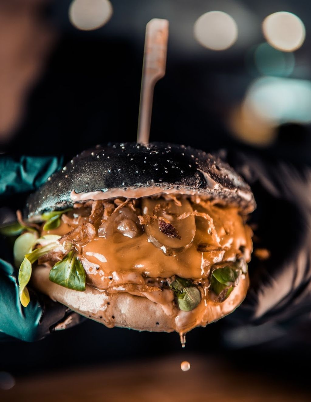 Black & White Burger Châtelet Paris - Food Dish Cuisine Ingredient Veggie burger