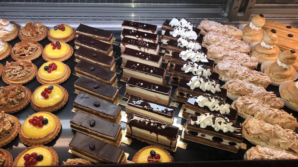 Boulangerie Nour Bobigny - Food Baked goods Cuisine Cake Dish