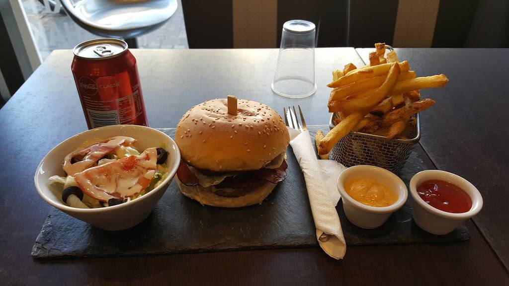 Nessma Burger Américain Bobigny - Dish Food Junk food Cuisine Ingredient