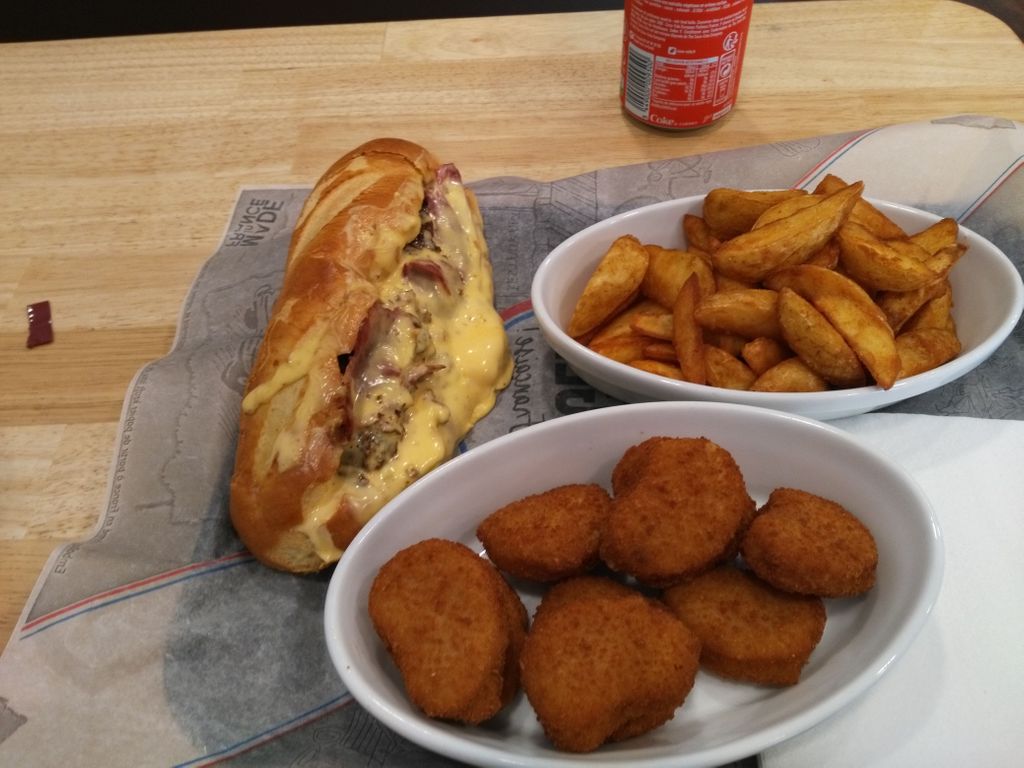 French'in Broca Burger Gourmet Paris - Dish Food Cuisine Ingredient Fast food
