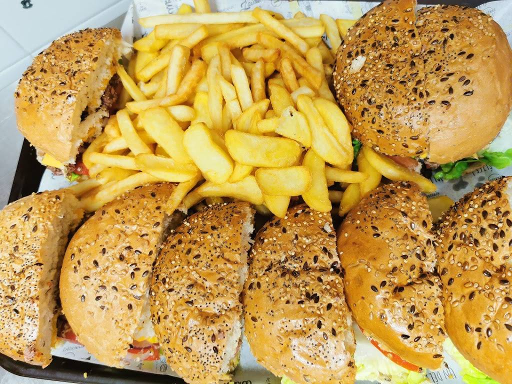 Indians tex mex Burger Martigues - Dish Food Cuisine Ingredient Fast food