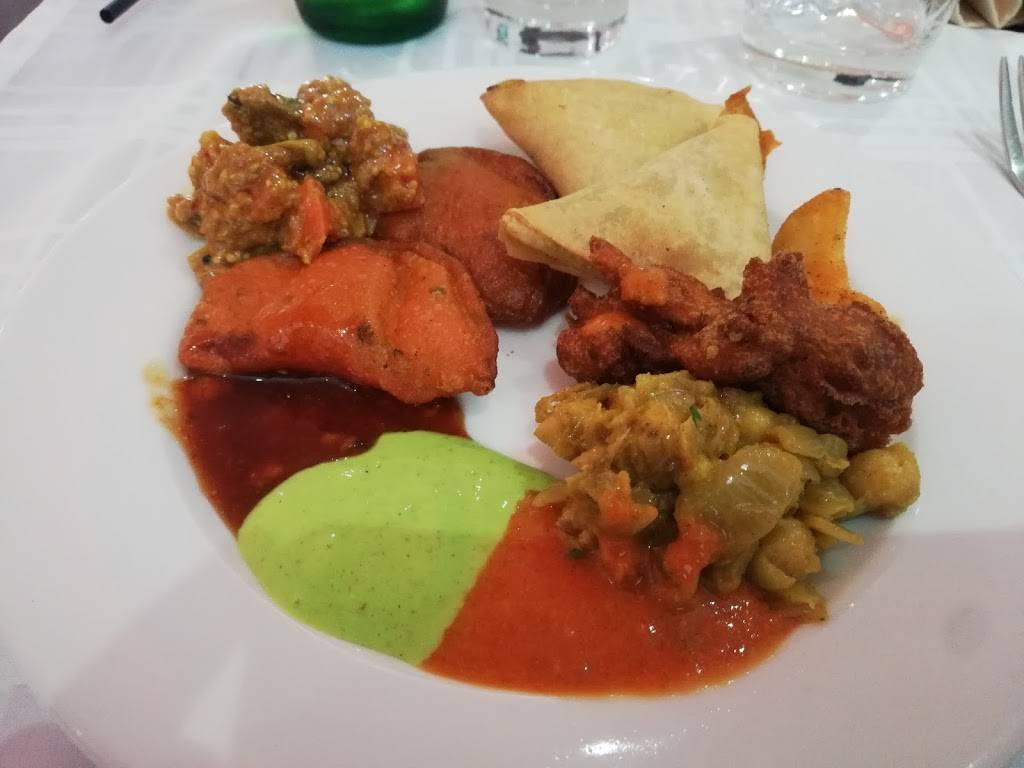 Le Kashmir Laval - Dish Food Cuisine Ingredient Lunch