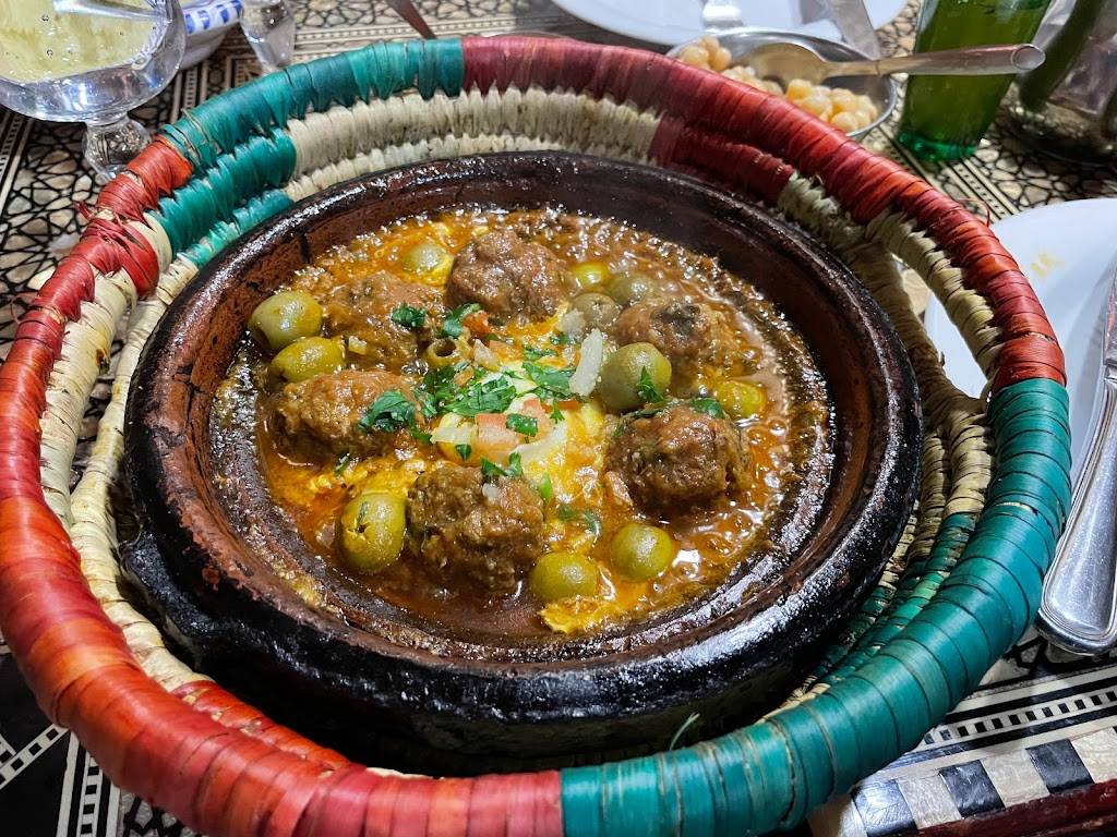 Les Saveurs de l'Orient | Couscous et Tajines | Restaurant Marocain Paris - Food Tableware Stew Recipe Ingredient