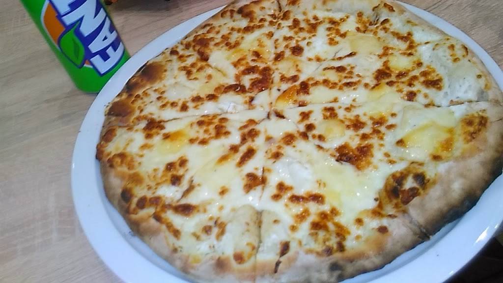 Pizzeria Croq'o'Pizza Metz - Food Tableware Ingredient Fast food Recipe