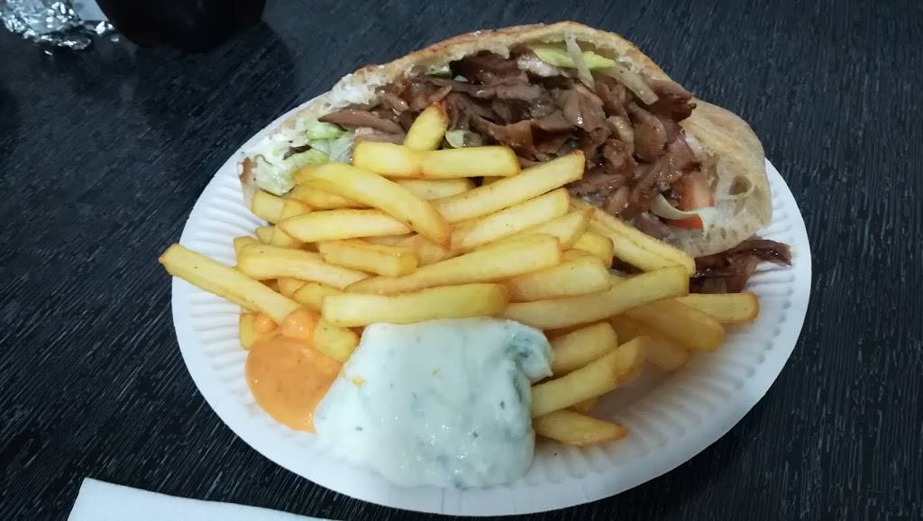 Doner Kebab Istanbul Burger Sète - Dish Food French fries Cuisine Junk food