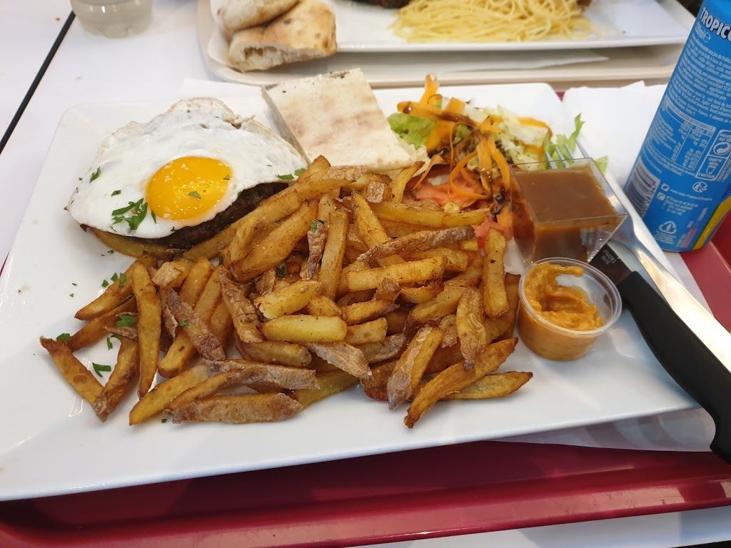 786 - Champigny-sur-Marne I Brasserie & Burger Brasserie Champigny-sur-Marne - Dish Food Cuisine French fries Junk food