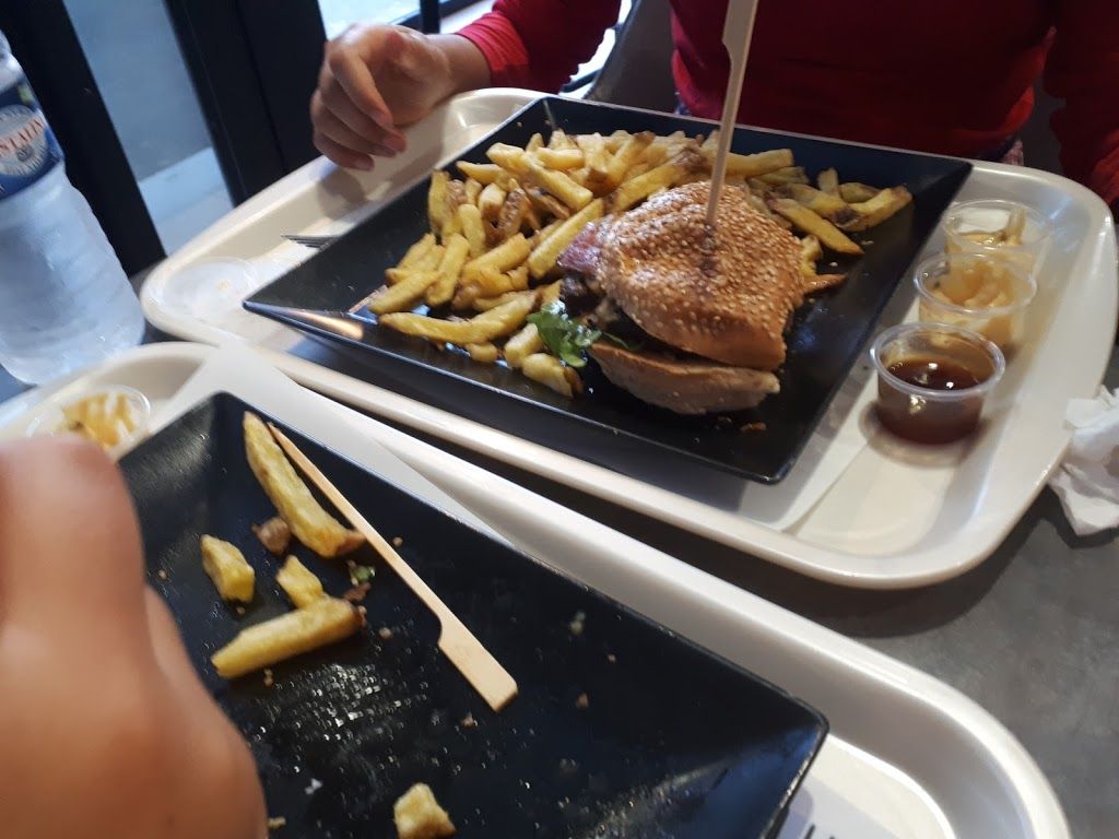 786 - Champigny-sur-Marne I Brasserie & Burger Brasserie Champigny-sur-Marne - Dish Food Cuisine French fries Junk food