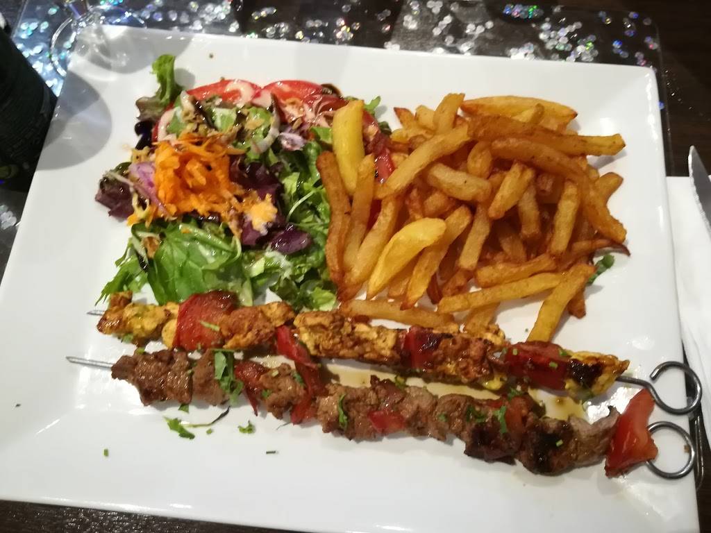 Restaurant Cumin & Chantilly Fast-food Grenoble - Dish Cuisine Food Junk food French fries