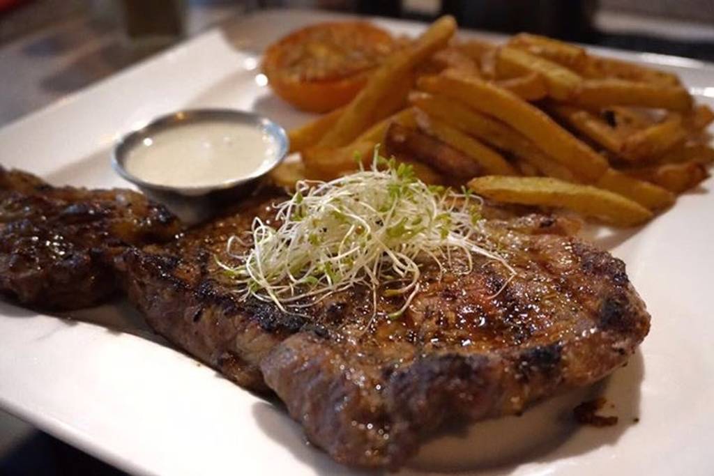 SteakHouse Grill Toulouse Toulouse - Dish Food Cuisine Flat iron steak Steak frites