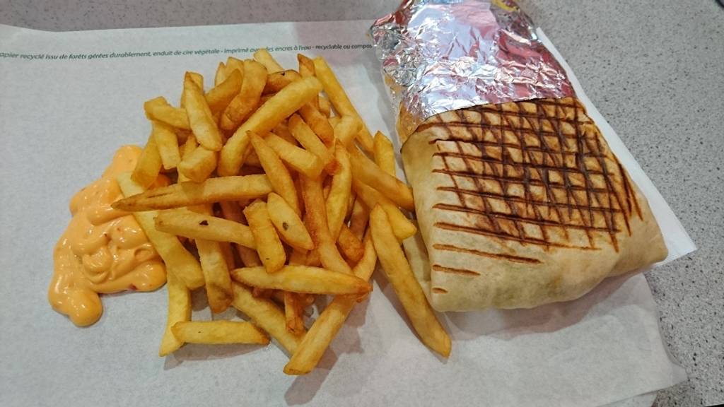 Galatasaray 66 Burger Caen - Dish Food French fries Junk food Fast food