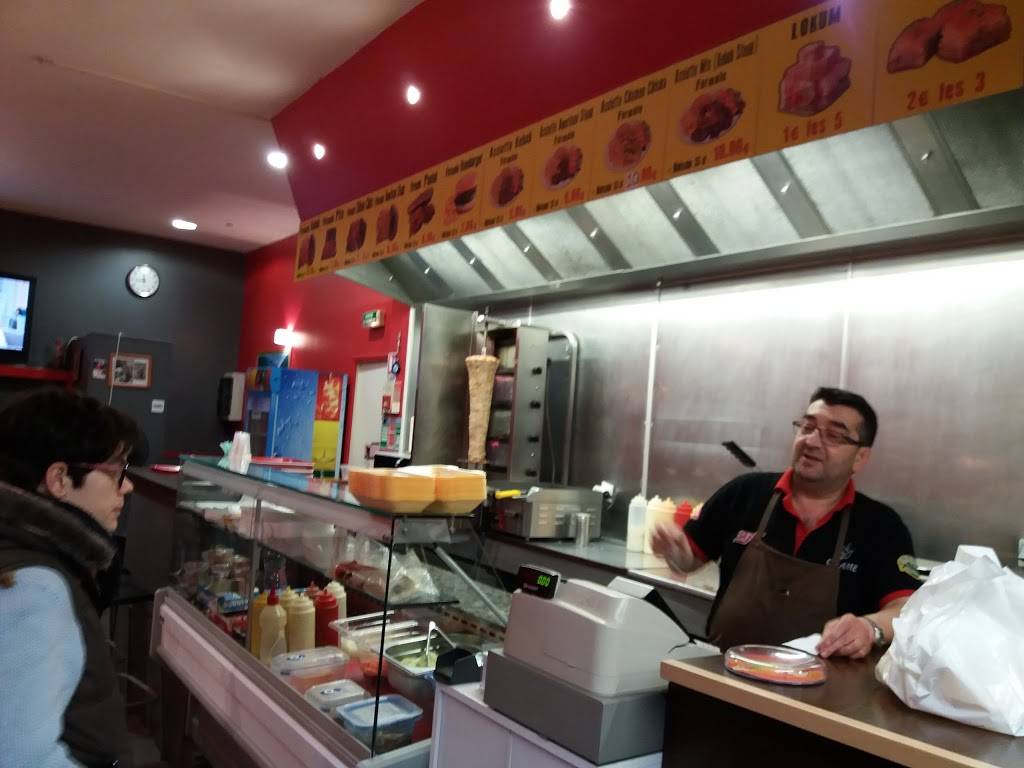 Galatasaray 66 Burger Caen - Food Fast food restaurant Restaurant Fast food Food court