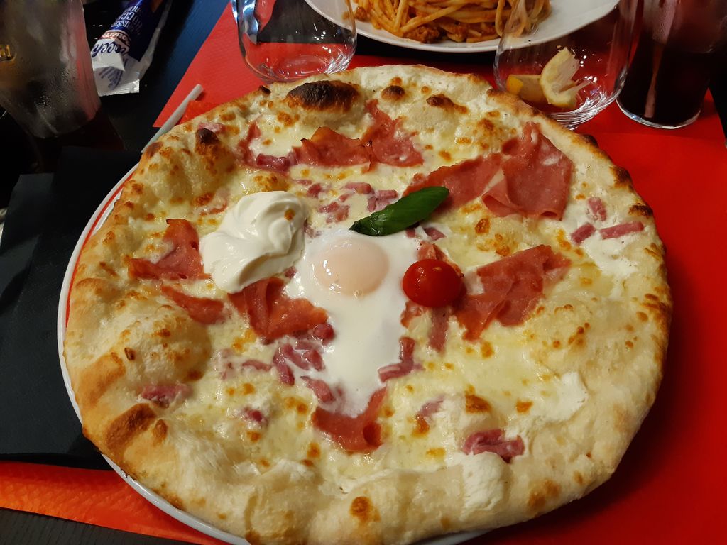 L' emporter Factory Italien Saint-Pierre - Dish Food Cuisine Pizza Pizza cheese