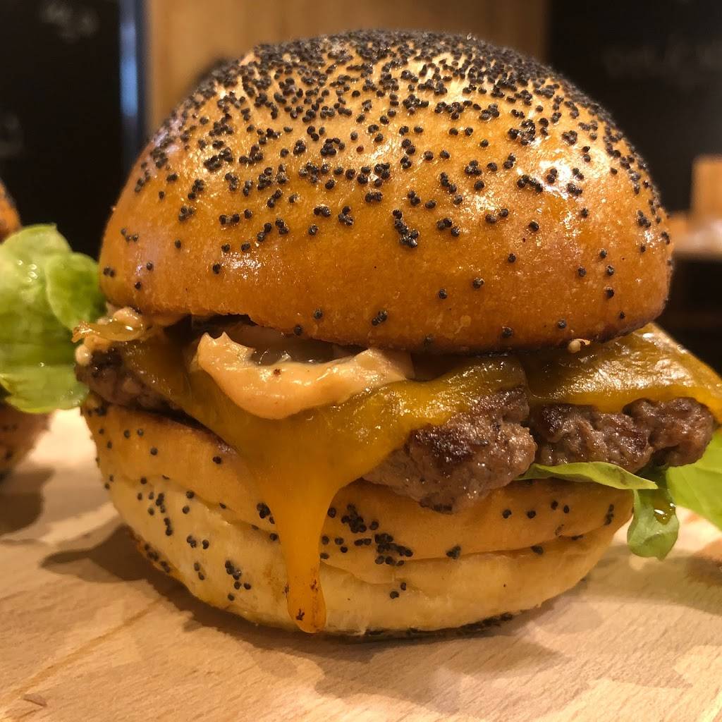 L'atelier du Burger - Orléans madeleine Burger Orléans - Hamburger Food Dish Cheeseburger Buffalo burger