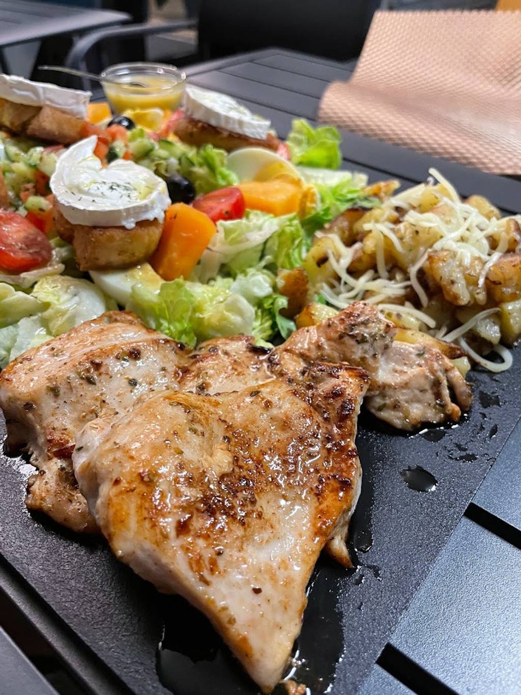 Restaurant La Box - Pastas, Crêpes et Salon de thé - Villefontaine - Food Tableware Ingredient Recipe Fines herbes