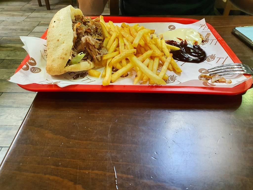 Testi Grillades Villeneuve-Saint-Georges - Dish Food Junk food Fast food French fries