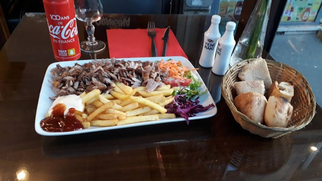 Cristal Döner Paris - Dish Food Cuisine Junk food French fries