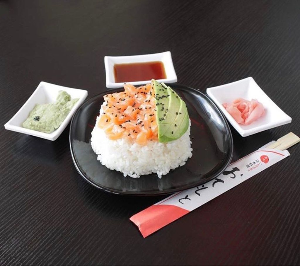 California sushi Argenteuil - Dish Food Cuisine White rice Steamed rice