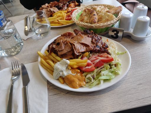 Restaurant Mangal Iskender Kebap Turc Stains