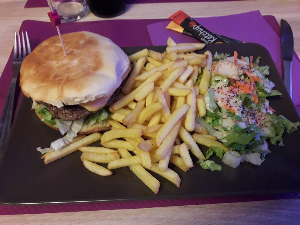 Moody's Break Strasbourg - Food Junk food French fries Dish Fast food