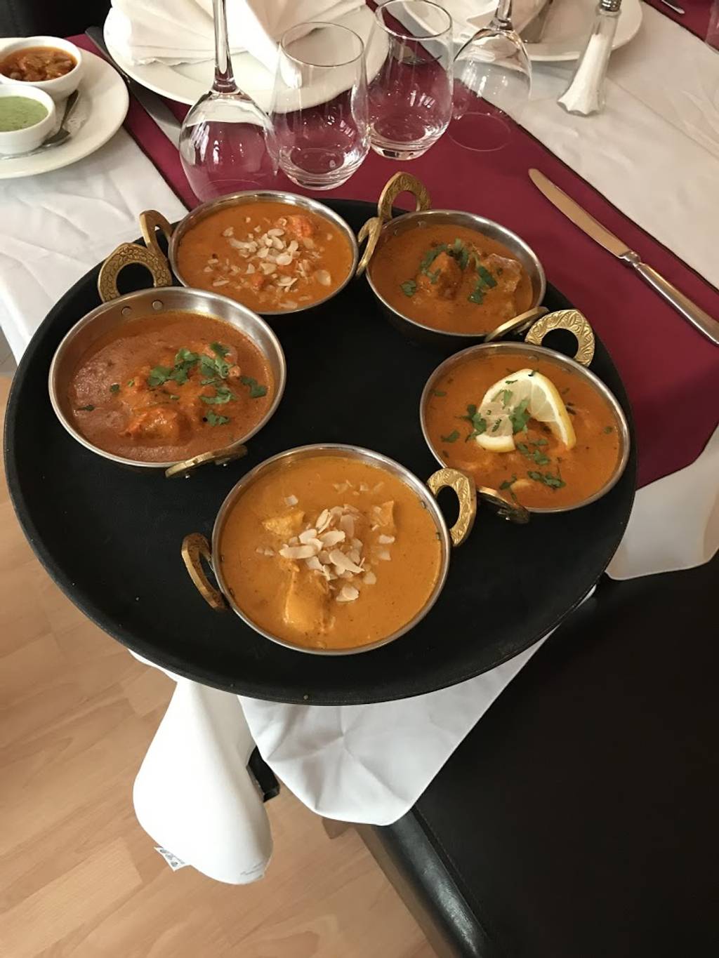Le Maharajah Indien Versailles - Dish Food Cuisine Curry Meal