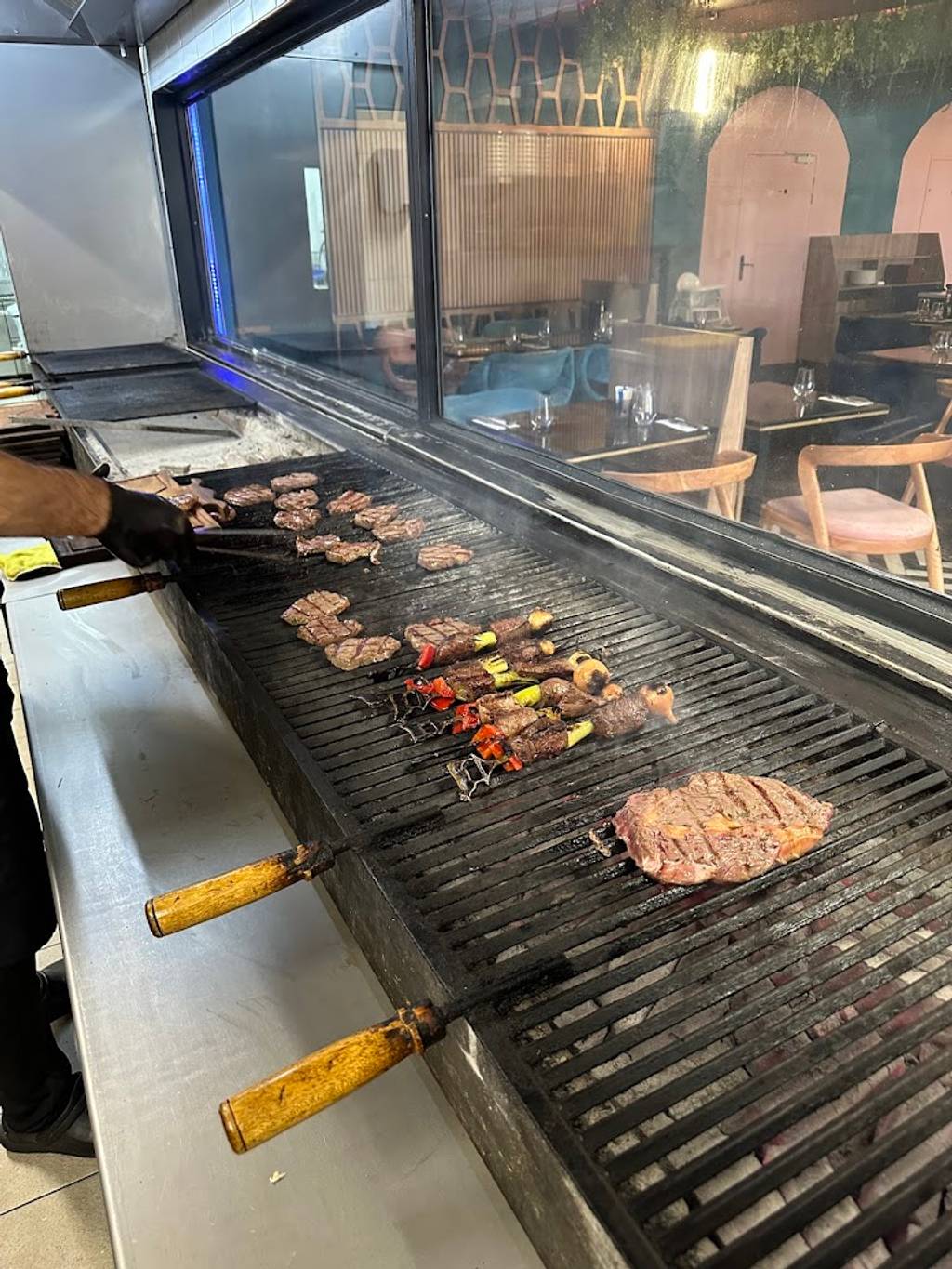 Restaurant La Table du Sultan Les Pennes-Mirabeau - Food Grilling Barbecue Cooking Meat