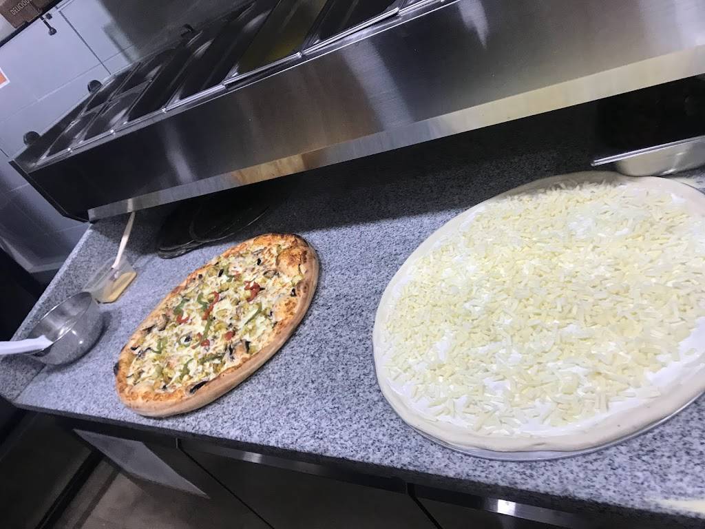 La Vendinoise - Pizzeria Vendin-le-Vieil - Food Ingredient Tableware Kitchen appliance Recipe