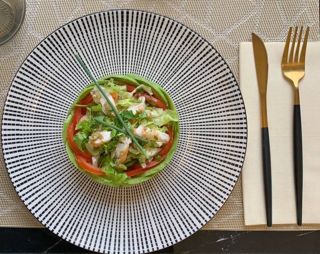 SILK PARIS Restaurant Lounge Paris - Dish Food Cuisine Ingredient Tableware