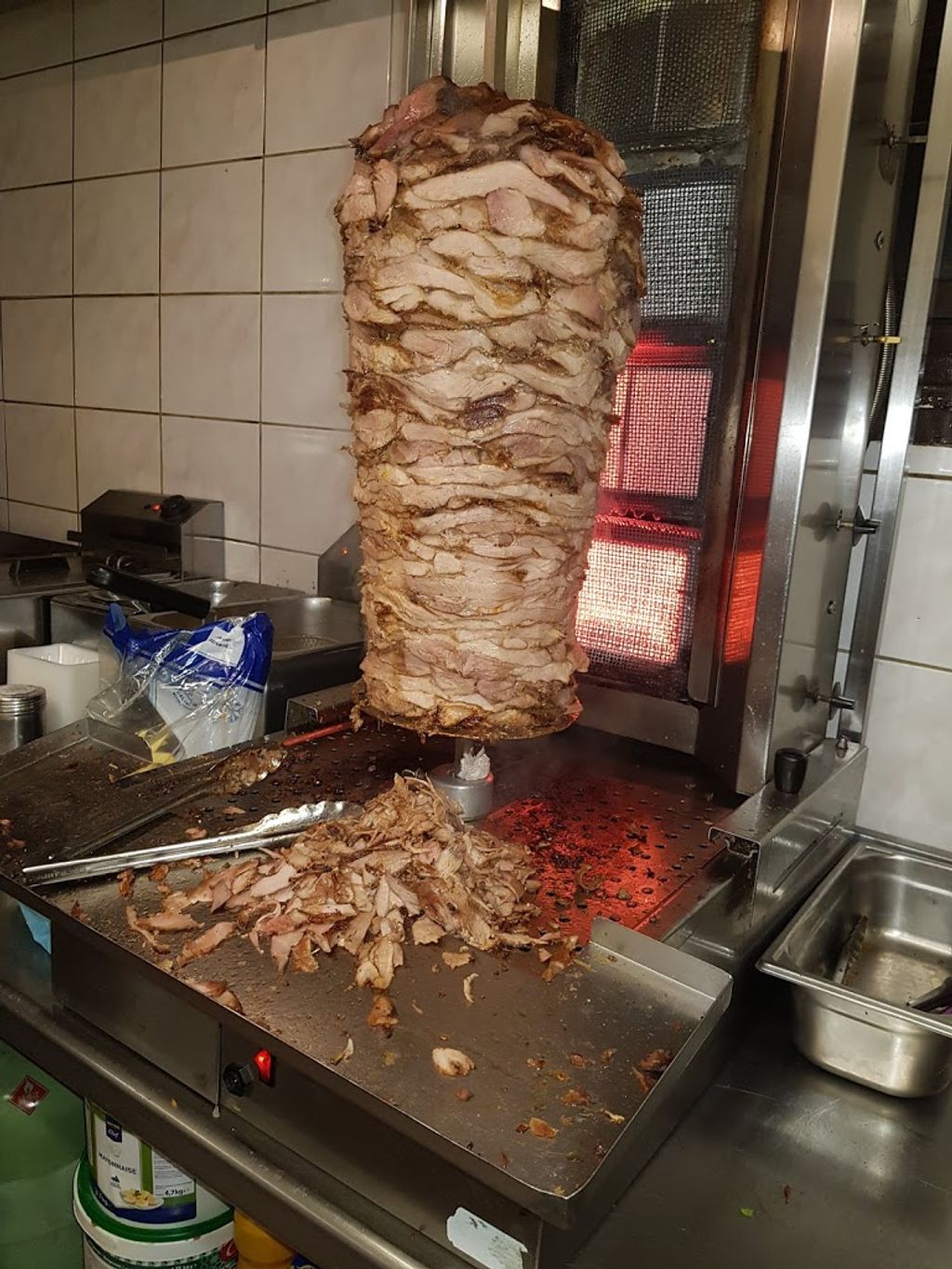 L'lSTANBUL KEBAB / BURGER RESTAURANT Burger Moutiers - Shawarma Kokoretsi Food Dish Street food