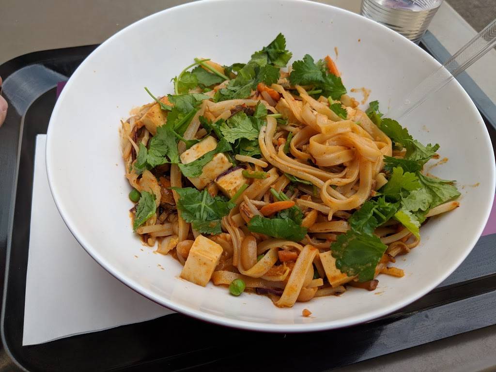 Wokbar 38 Grenoble - Dish Food Cuisine Drunken noodles Pad thai