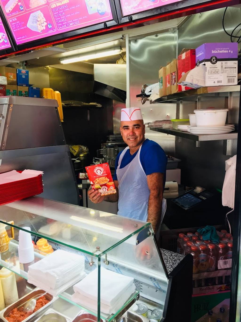 Halal fried chicken Fast-food Aubervilliers - Selling Shopkeeper Customer Grocery store Take-out food