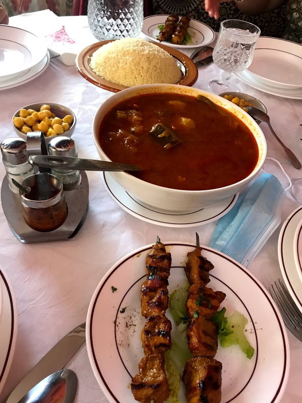 Le Riad de Marrakech Grillades Laroche-Saint-Cydroine - Dish Food Cuisine Meal Ingredient