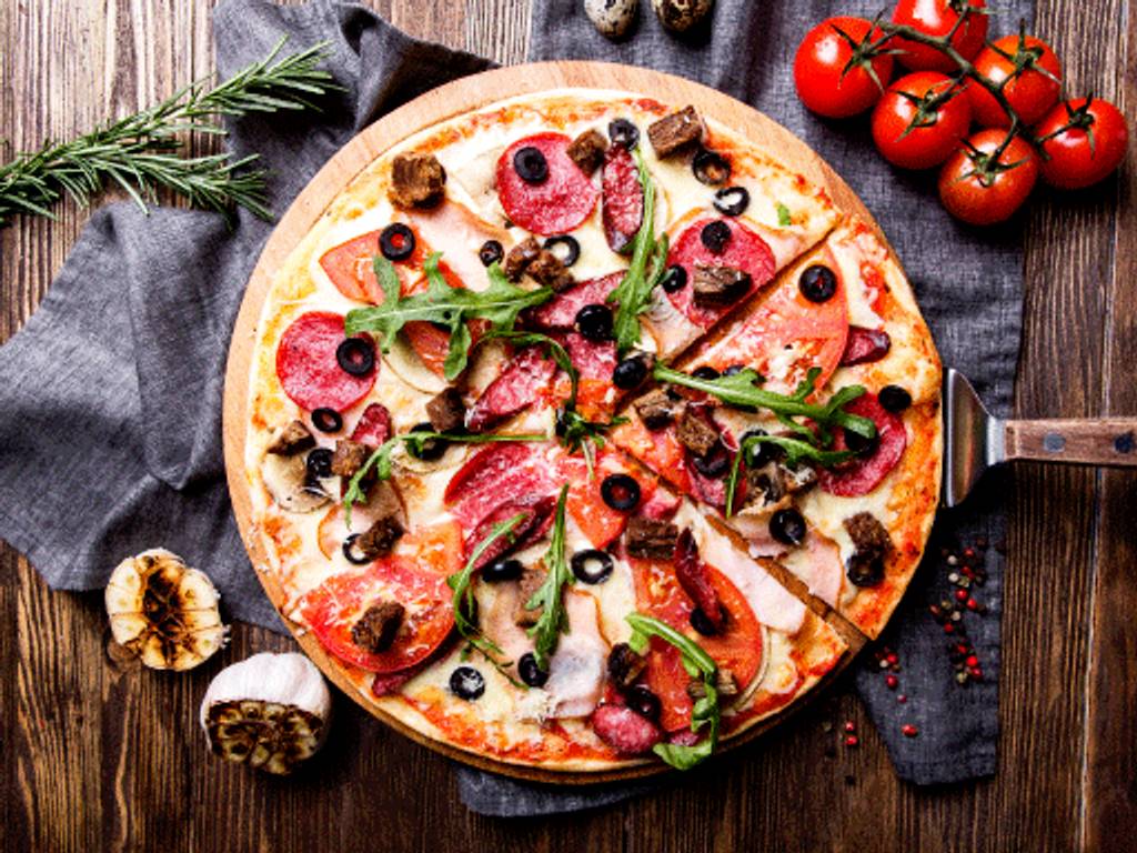 pizza Luigi Pontoise - Food Cuisine Ingredient Dish Tableware