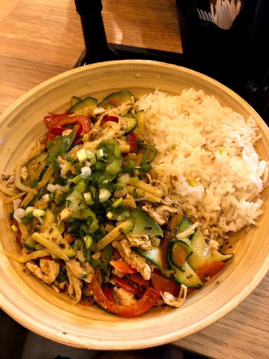 Pitaya Thaï Street Food Thaïlandais Cesson-Sévigné - Food Cuisine Dish Steamed rice Ingredient