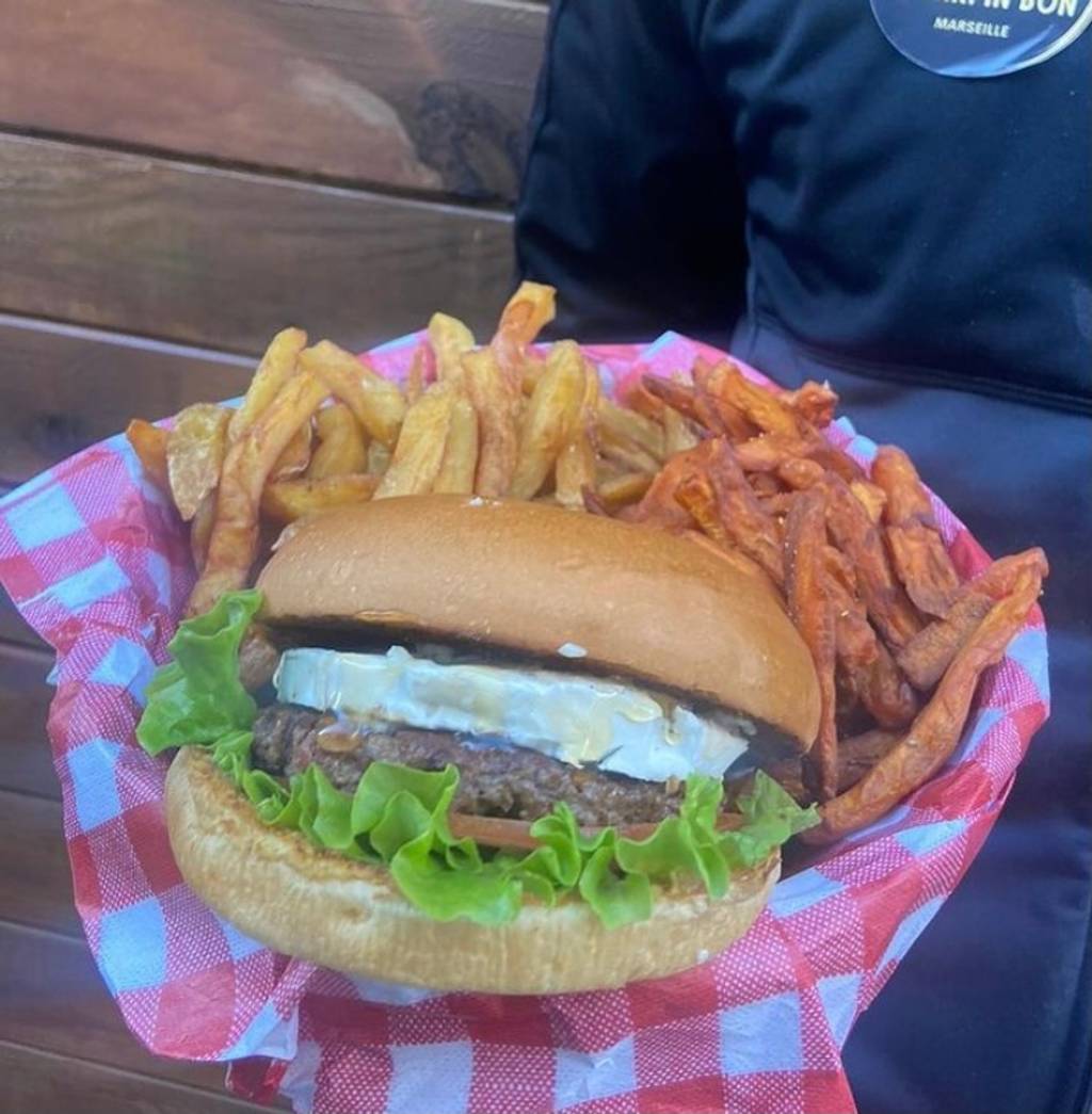 LE TARPIN BON - Berliner Kebab Marseille - Food Sandwich French fries Bun Ingredient