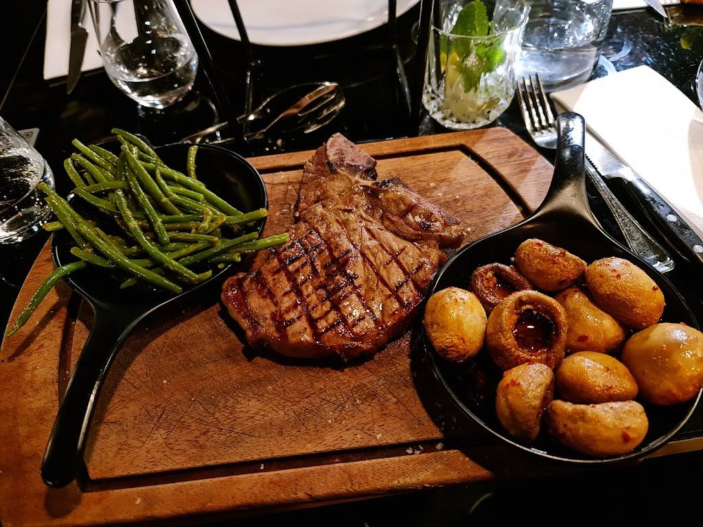 Bey Steakhouse Paris - Food Tableware Table Plate Ingredient