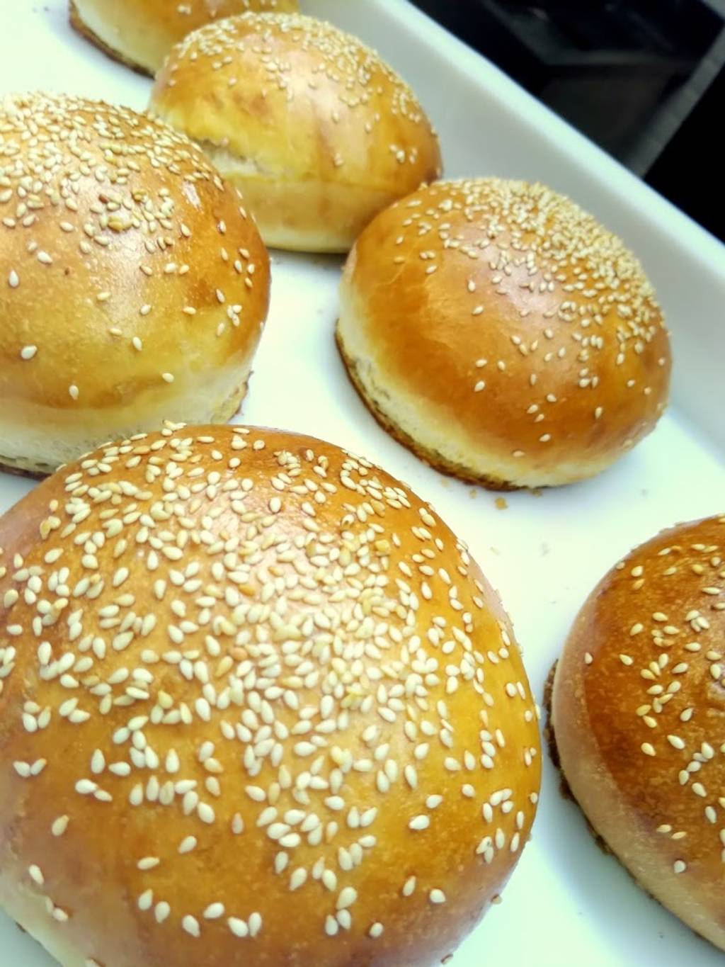 Huge&Good BURGER Asnières-sur-Seine - Food Ingredient Bun Fast food Yellow