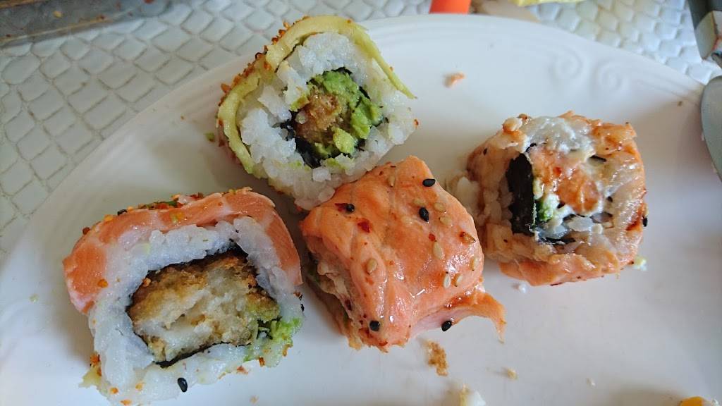 Love Sushi'c Japonais Senlis - Dish Food Cuisine Sushi California roll