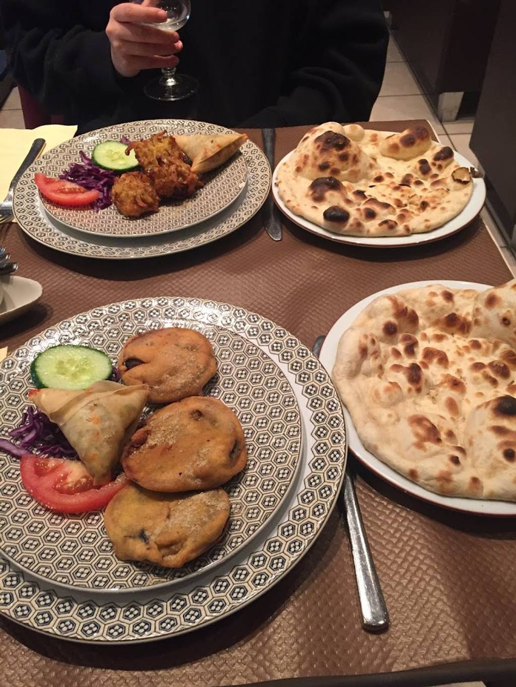 KASHMIR HOUSE Paris - Dish Food Cuisine Naan Ingredient