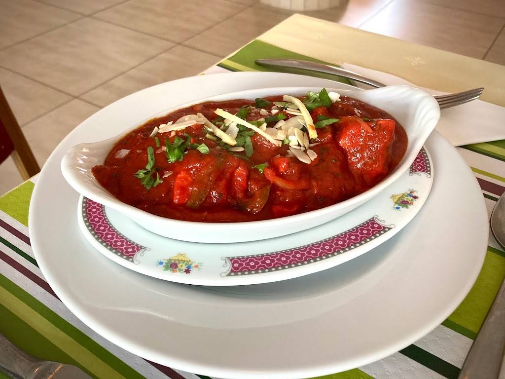 Délices de L'Inde Mulhouse - Food Tableware Plate Dishware Marinara sauce