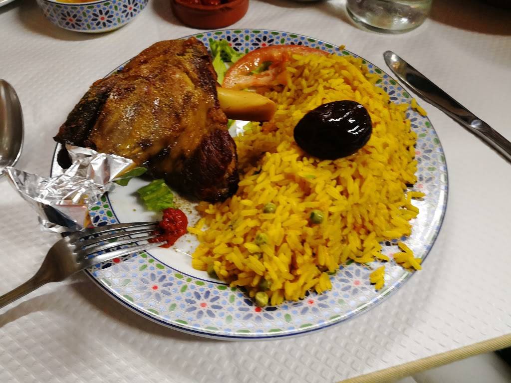 La Perle du Maroc Maghreb Champs-sur-Marne - Dish Food Cuisine Jollof rice Saffron rice