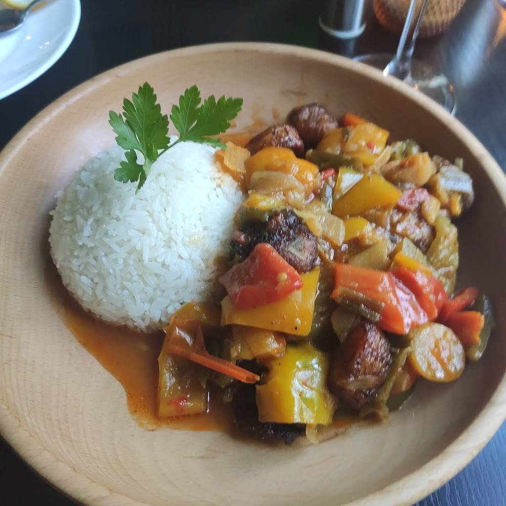 Villa Maasai - Restaurant Africain Paris - Food Tableware White rice Japanese curry Stew