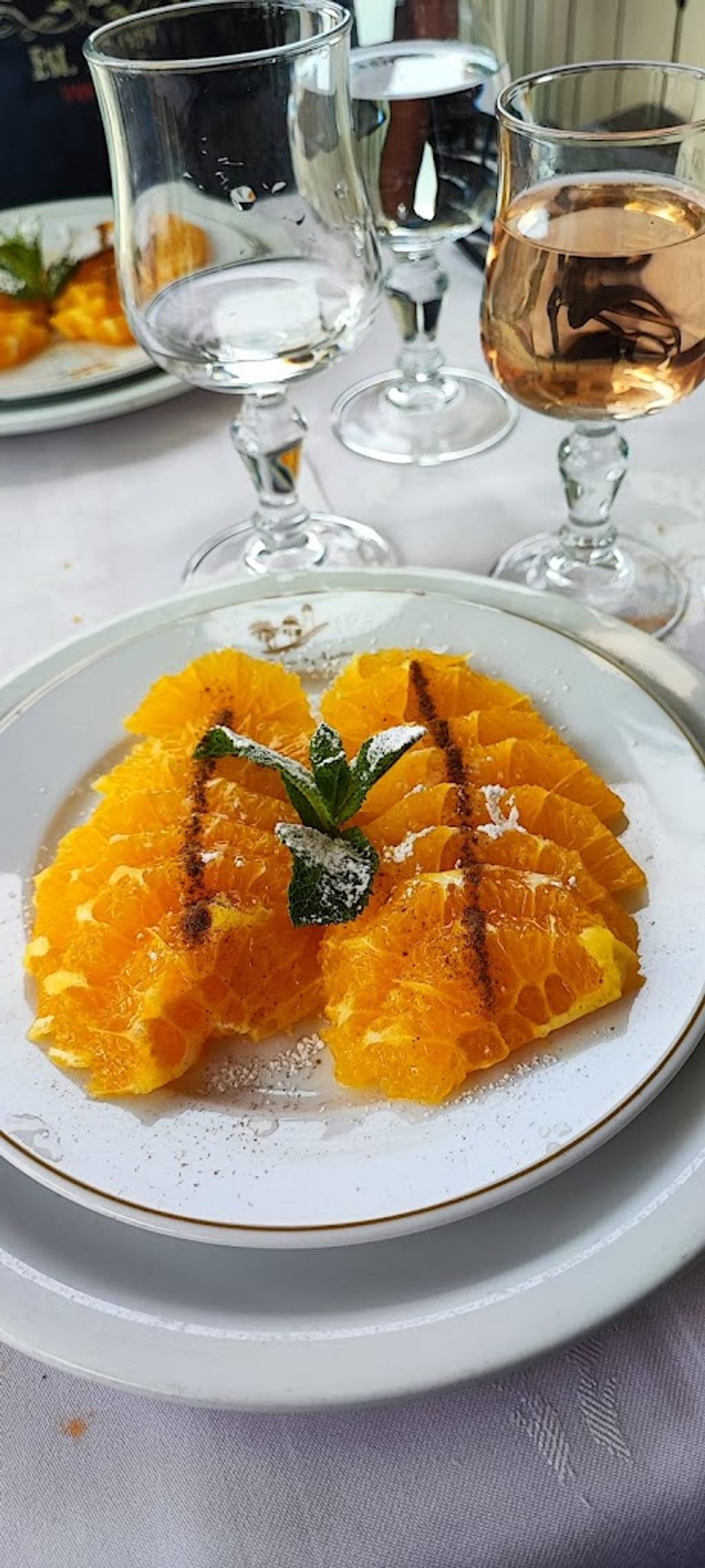 Le Palais d'Agadir. Grillades Argenteuil - Food Tableware Clementine Dishware Plate