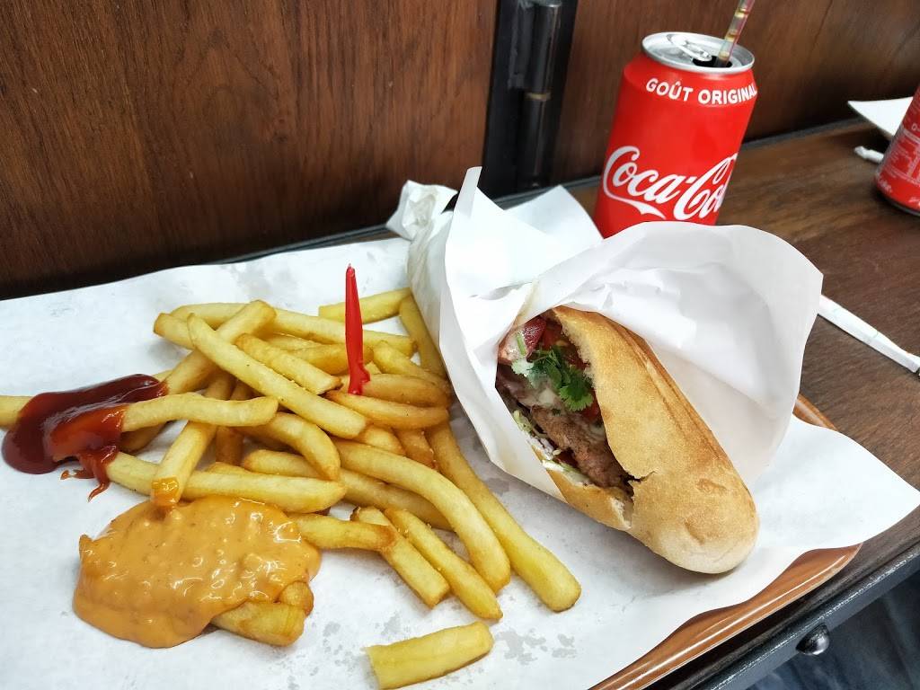 Chez Cleopatre. (Kebab - Burger) Paris - Dish Food Cuisine Junk food Fast food