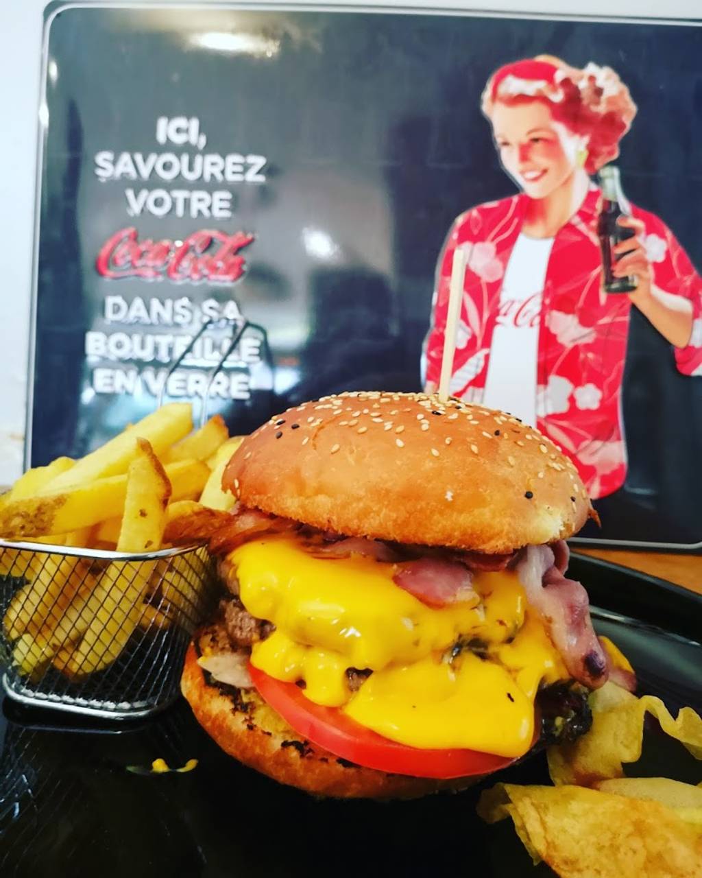 La Factory Burger Brasserie Issy-les-Moulineaux - Junk food Food Dish Fast food Hamburger