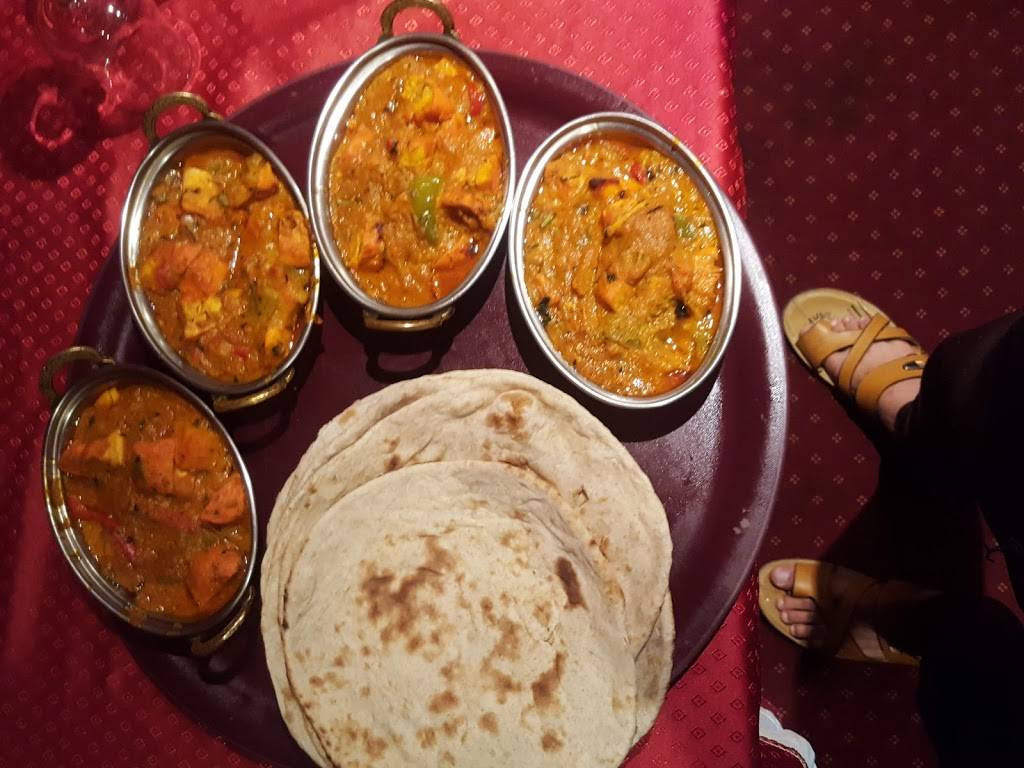 Taj Mahal Pontoise - Dish Food Cuisine Ingredient Naan