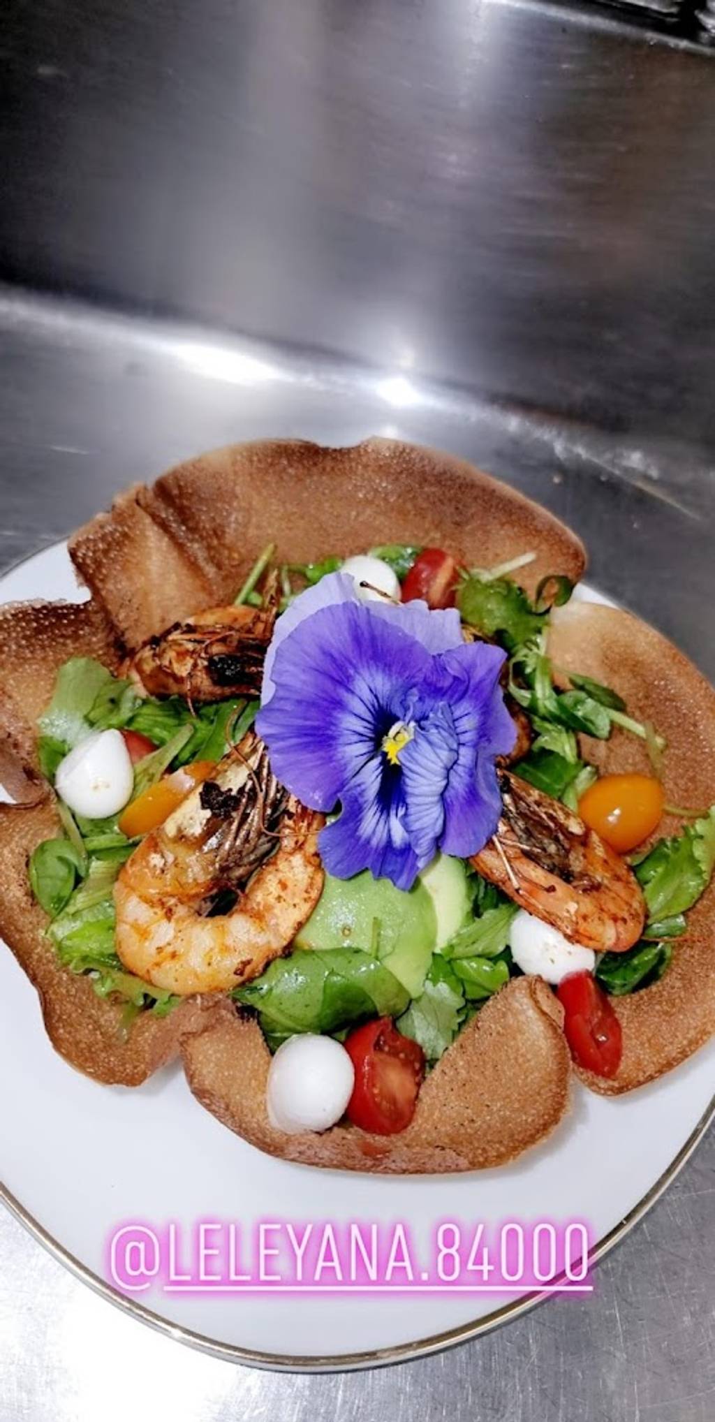 Le Leyana restaurant & brunch Avignon - Food Tableware Flower Ingredient Recipe
