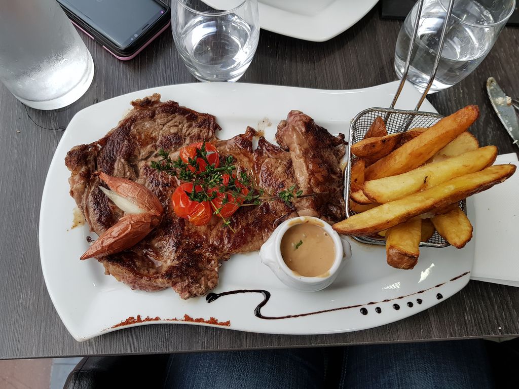 LE TOQUET Français Gennevilliers - Dish Food Cuisine Steak frites Ingredient