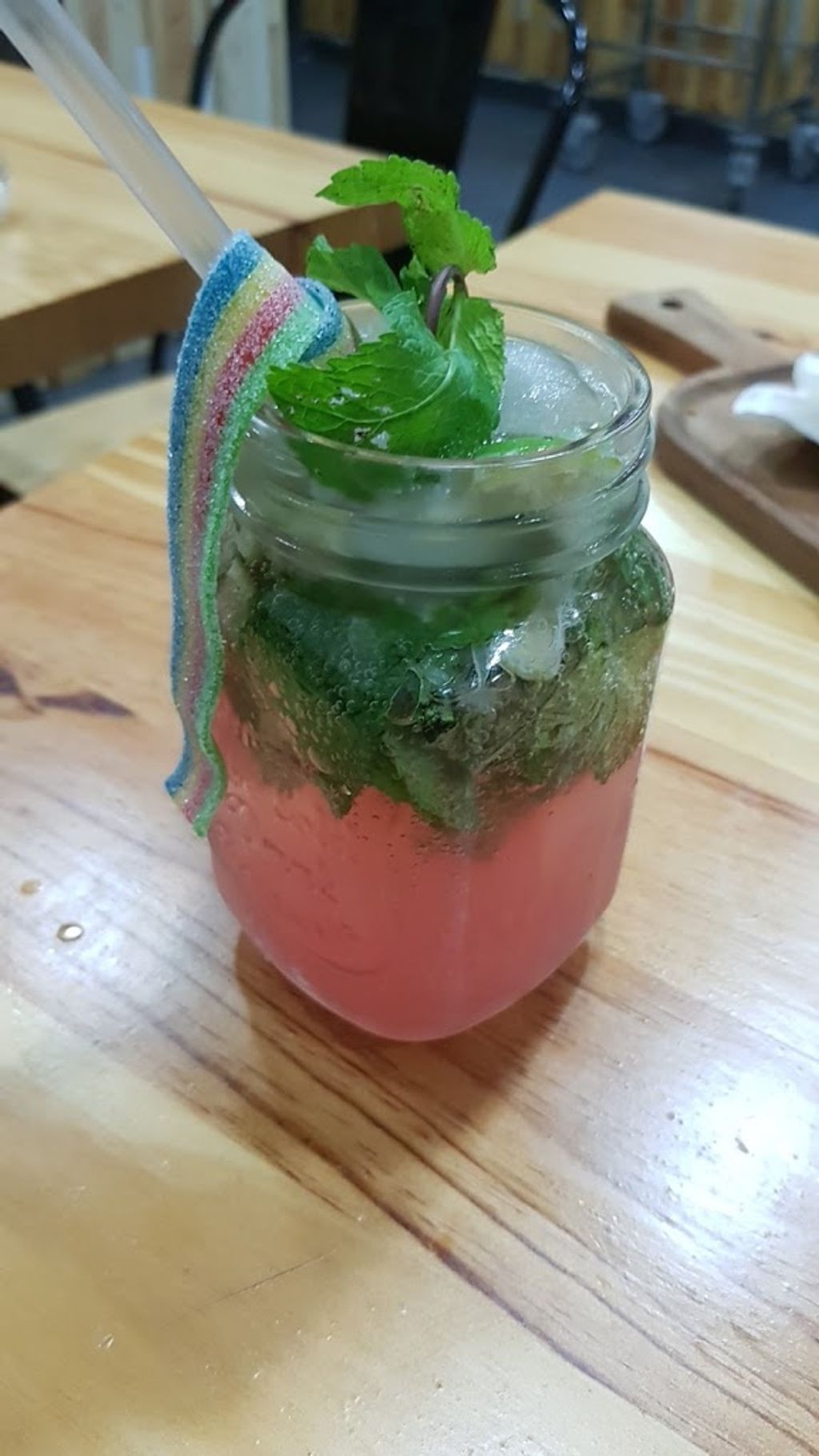 LA BRASSERIE Burger Saint-Denis - Mojito Drink Mint julep Cocktail garnish Non-alcoholic beverage